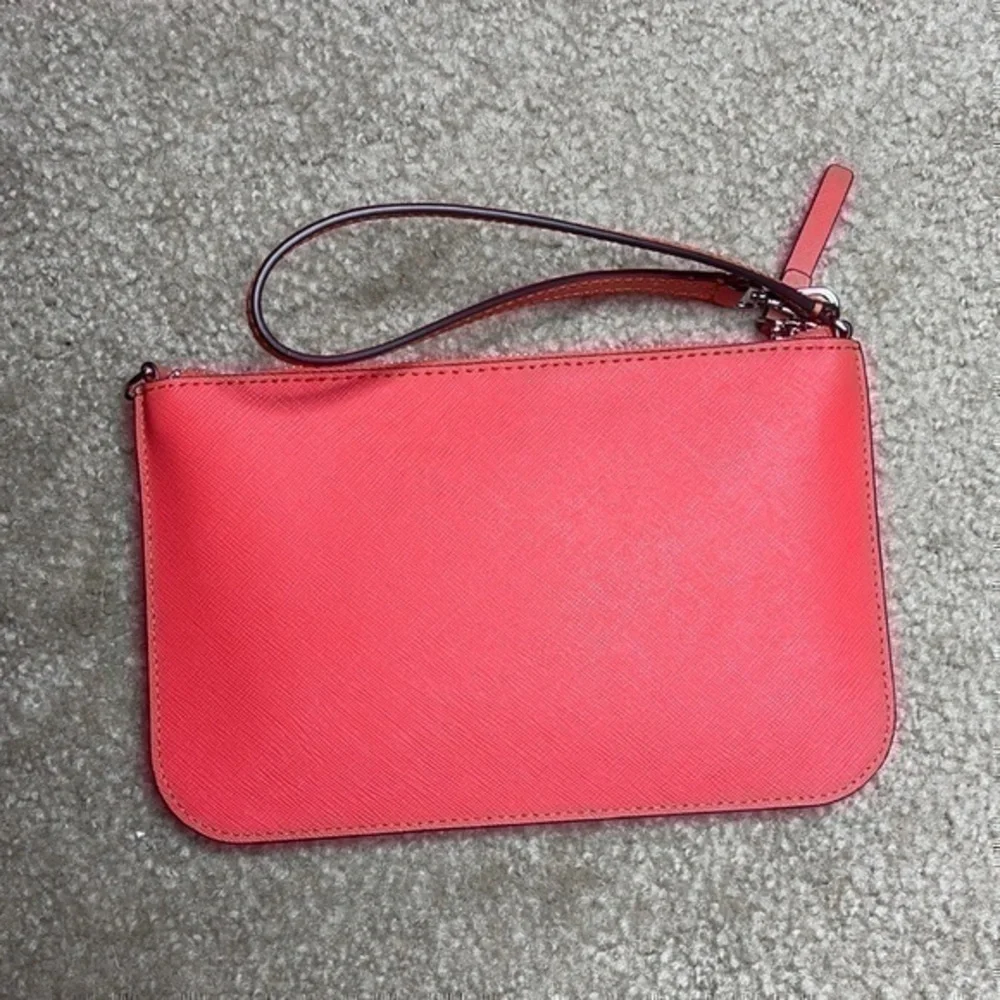 KATE SPADE NEWBURY LANE LOLLY CLUTCH/WRISTLET❗️